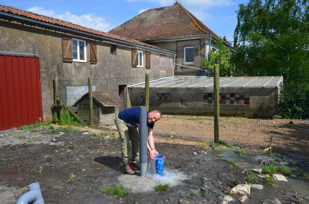 forage réalisé en Moselle, situé en Lorraine avec la participation de l'expert sourcier Philippe Wojtowicz