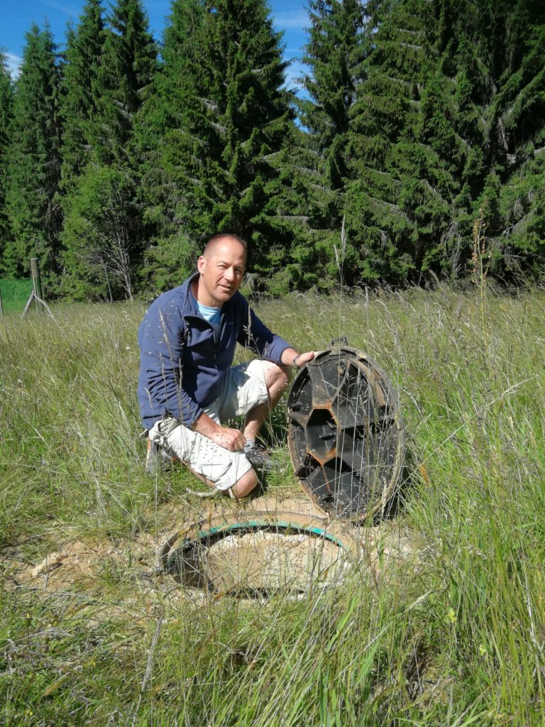 forage réalisé dans les hautes montagnes dans le Grand-Est suite à l'intervention de l'expert sourcier Philippe Wojtowicz
