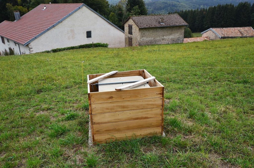forage réalisé pour un gîte situé dans la Haute-Saône 70 dans le département de la Franche-Comté, avec l'aimable intervention de l'expert sourcier Philippe Wojtowicz