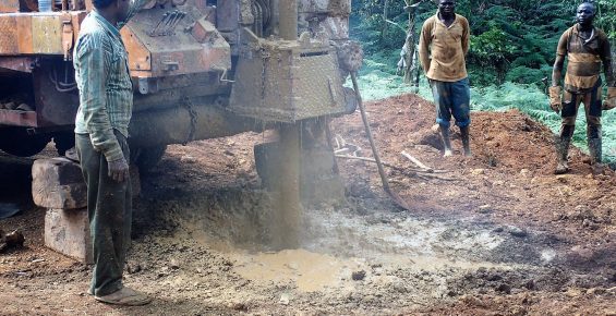 Succès du forage au Cameroun en Afrique-Centrale